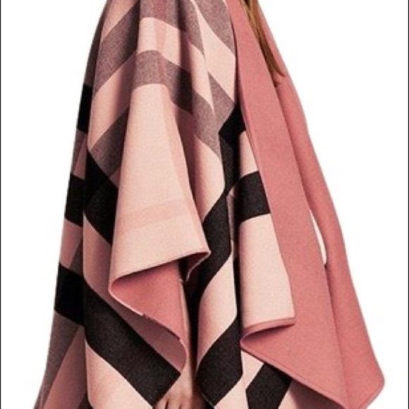 $950 burberry reversible wool check wrap NWT - Picture 6 of 13